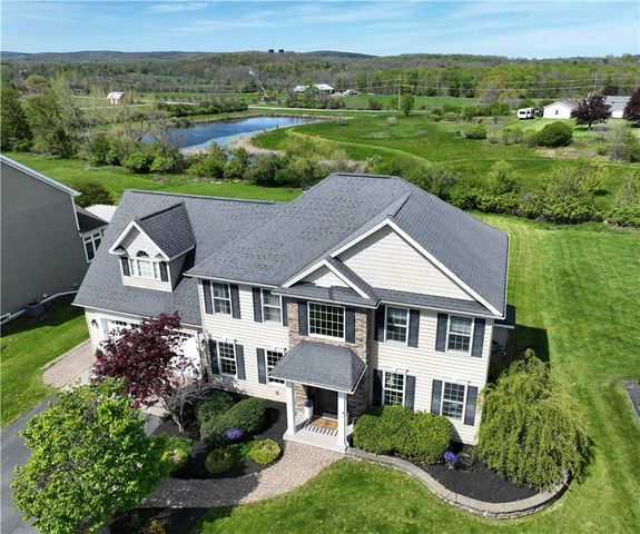 3932 Charing Cross, Canandaigua Town, NY 14424