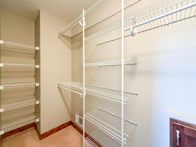 2915 Lake Vista Drive NW, Rochester, MN 55901