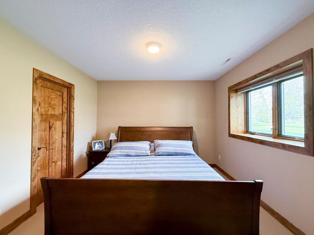 2915 Lake Vista Drive NW, Rochester, MN 55901