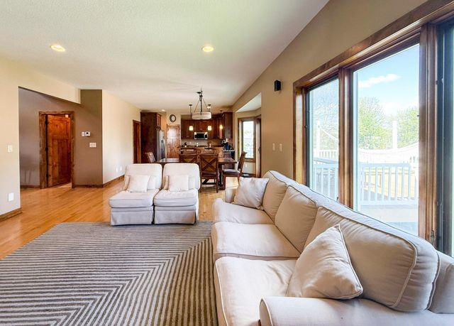 2915 Lake Vista Drive NW, Rochester, MN 55901