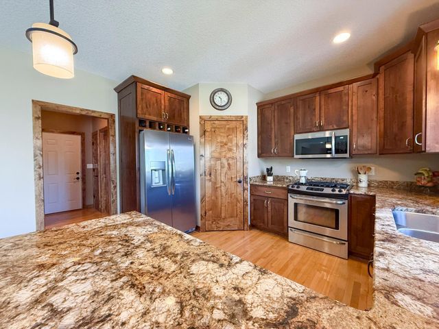 2915 Lake Vista Drive NW, Rochester, MN 55901