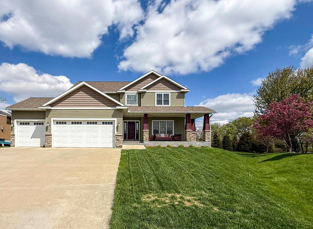 2915 Lake Vista Drive NW, Rochester, MN 55901