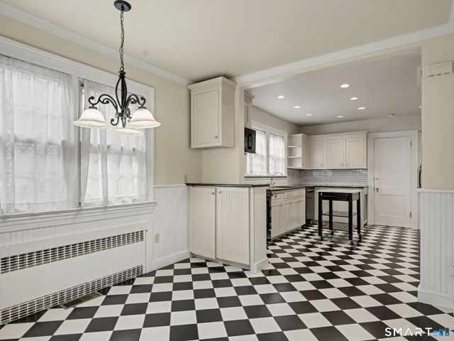 14 Roosevelt Street, Norwalk, CT 06851