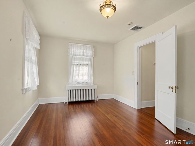 14 Roosevelt Street, Norwalk, CT 06851