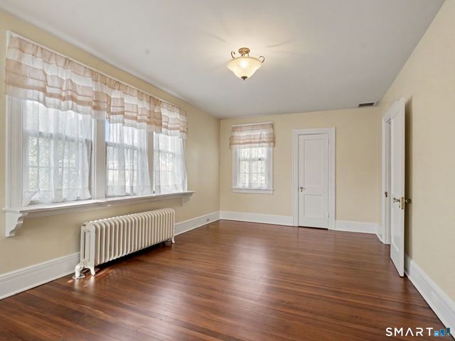 14 Roosevelt Street, Norwalk, CT 06851