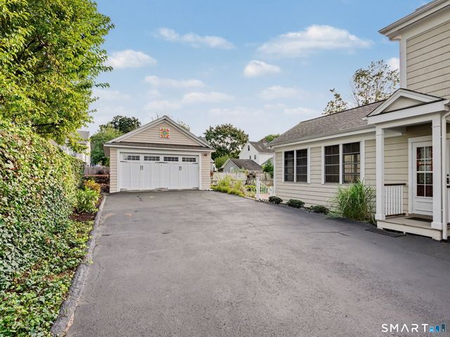 14 Roosevelt Street, Norwalk, CT 06851