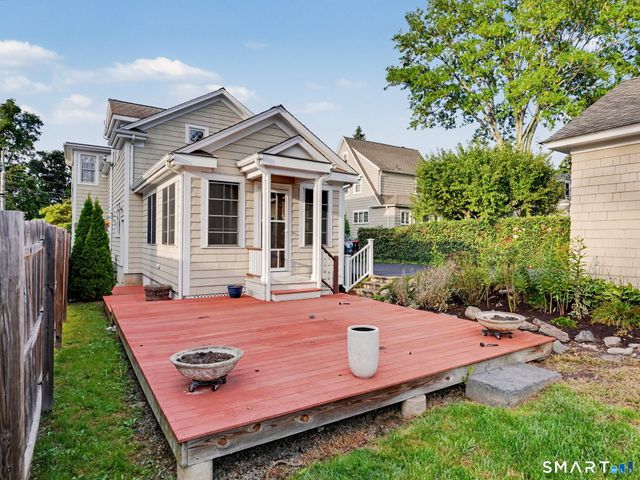 14 Roosevelt Street, Norwalk, CT 06851