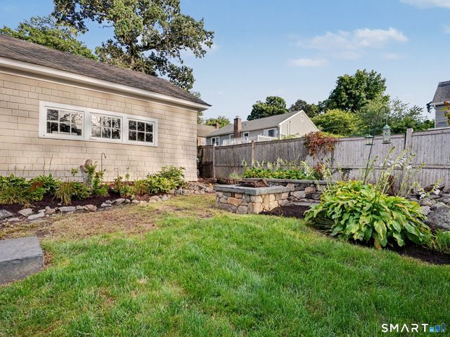 14 Roosevelt Street, Norwalk, CT 06851