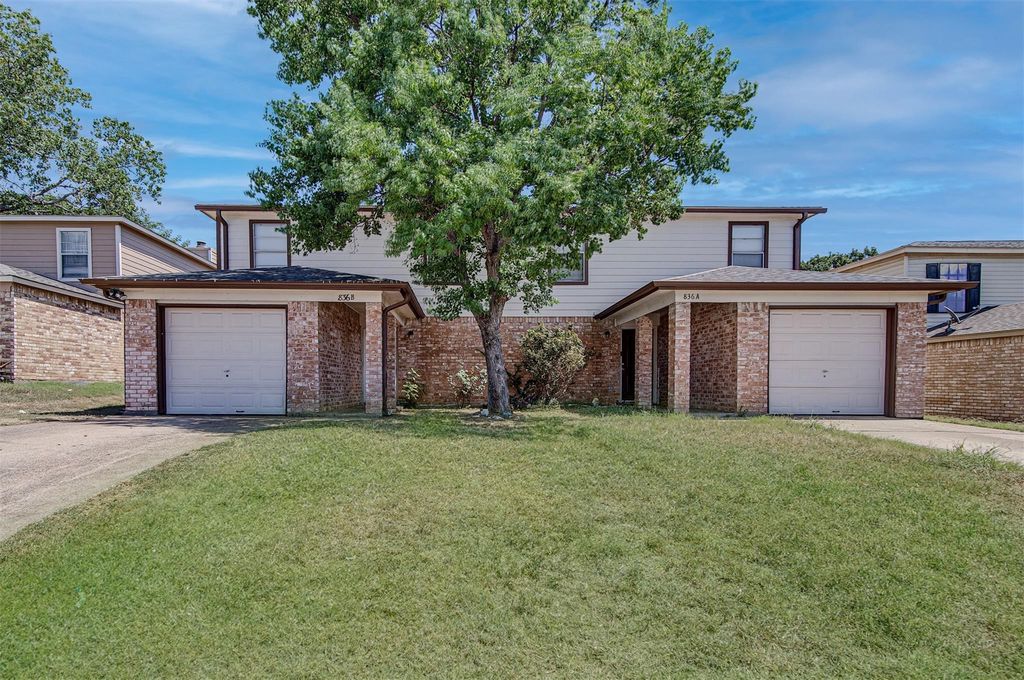836 Summercrest Boulevard B, Burleson, TX 76028