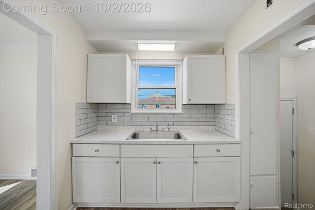 24480 Phlox Avenue, Eastpointe, MI 48021