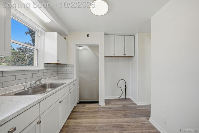 24480 Phlox Avenue, Eastpointe, MI 48021