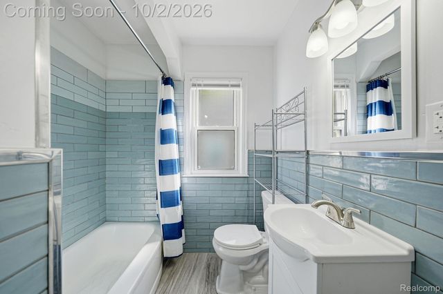 24480 Phlox Avenue, Eastpointe, MI 48021