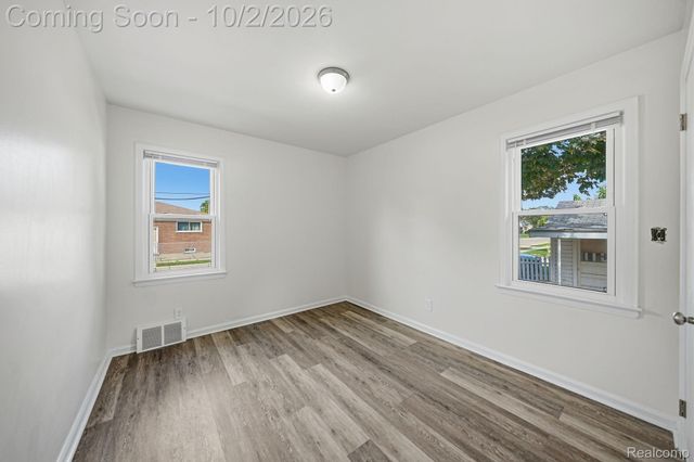 24480 Phlox Avenue, Eastpointe, MI 48021