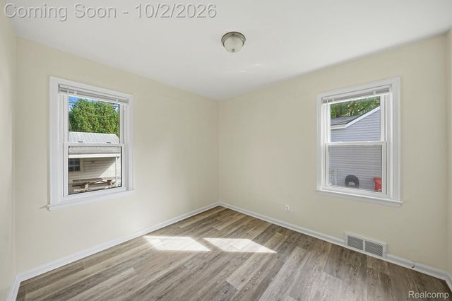 24480 Phlox Avenue, Eastpointe, MI 48021