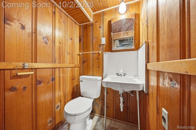 24480 Phlox Avenue, Eastpointe, MI 48021