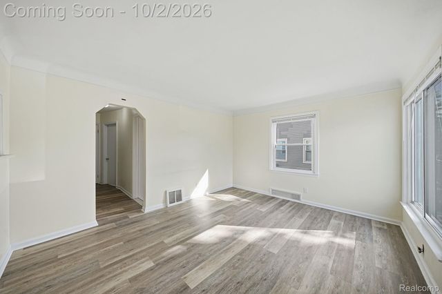 24480 Phlox Avenue, Eastpointe, MI 48021