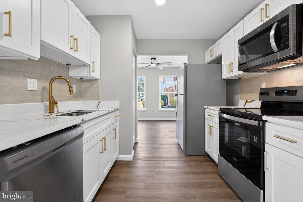 Image 11 of property listing at 7509 COURTNEY PL, Landover, MD 20785