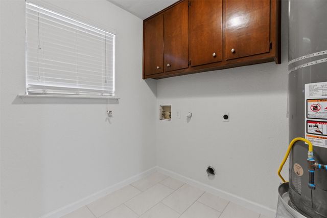 209 E Rector ST, Manor, TX 78653