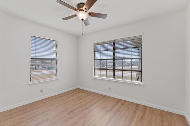 209 E Rector ST, Manor, TX 78653