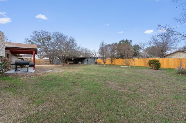 209 E Rector ST, Manor, TX 78653