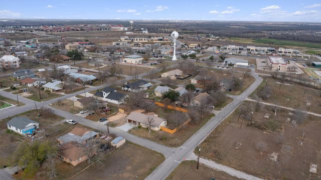 209 E Rector ST, Manor, TX 78653