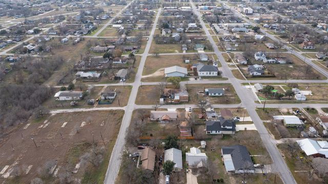 209 E Rector ST, Manor, TX 78653