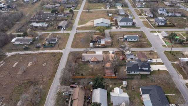 209 E Rector ST, Manor, TX 78653