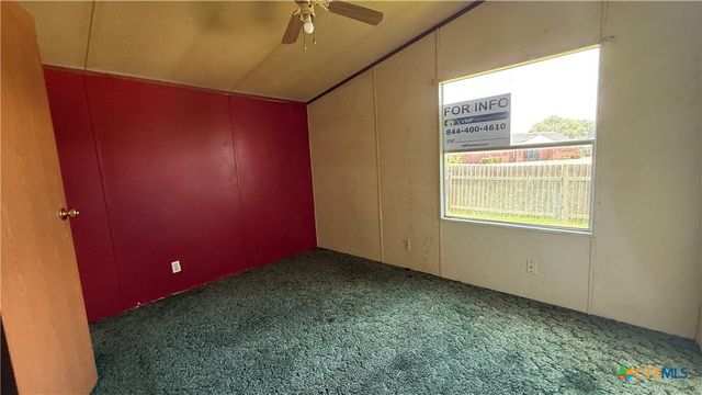 2807 Lone Tree Road, Victoria, TX 77901