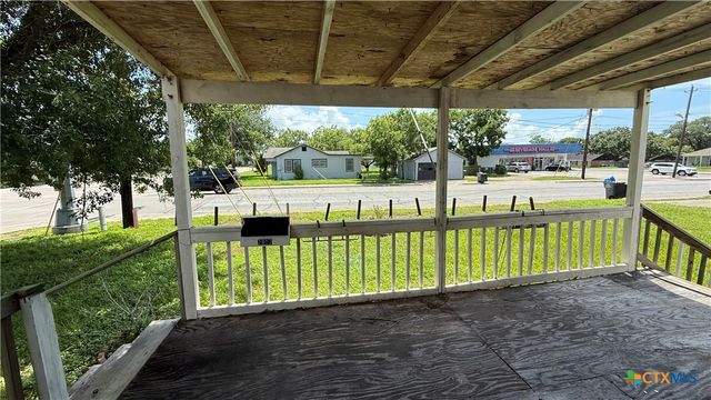 2807 Lone Tree Road, Victoria, TX 77901