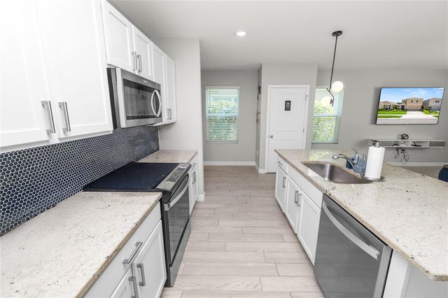 3231 HILLTOP CIRCLE, Lakewood Ranch, FL 34211