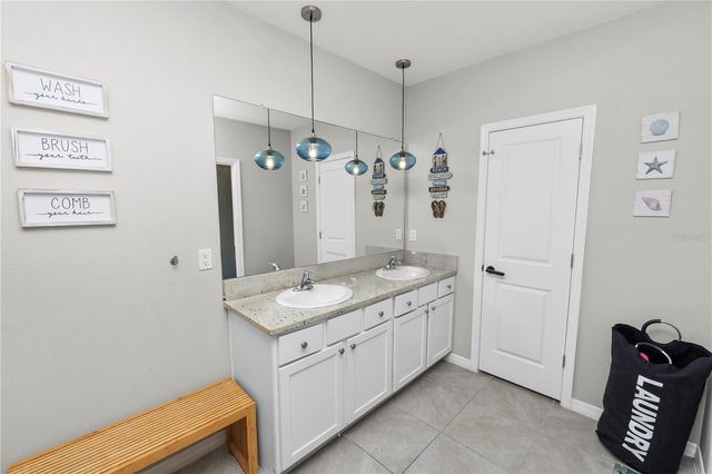 3231 HILLTOP CIRCLE, Lakewood Ranch, FL 34211