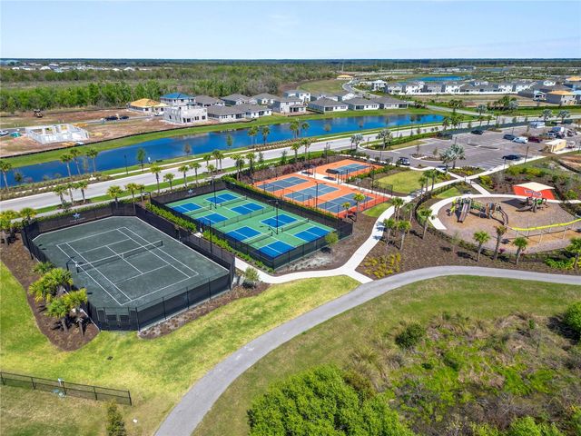 3231 HILLTOP CIRCLE, Lakewood Ranch, FL 34211