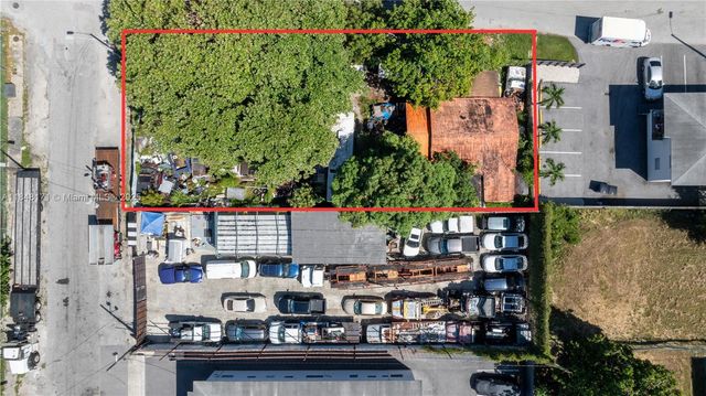 652 NW 31st St, Miami, FL 33127