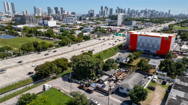 652 NW 31st St, Miami, FL 33127