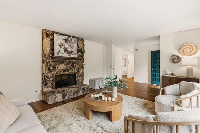 1808 Sherwood Ct, Santa Rosa, CA 95405