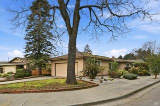 1808 Sherwood Ct, Santa Rosa, CA 95405