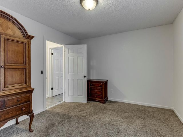 8001 NW 113th Street, Oklahoma City, OK 73162