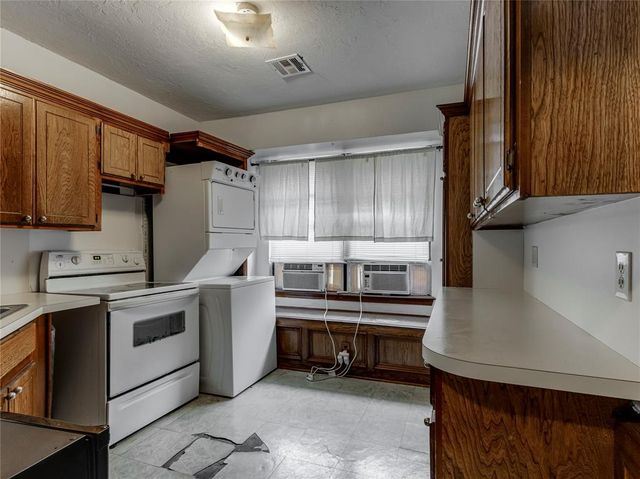 8001 NW 113th Street, Oklahoma City, OK 73162