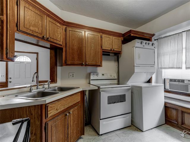8001 NW 113th Street, Oklahoma City, OK 73162