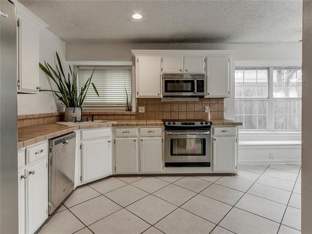 8001 NW 113th Street, Oklahoma City, OK 73162