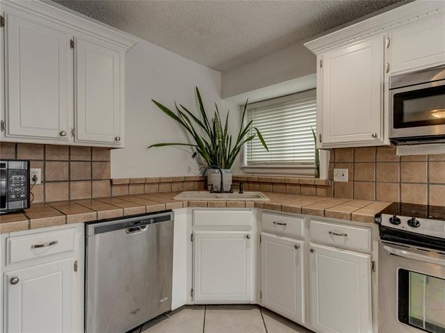 8001 NW 113th Street, Oklahoma City, OK 73162