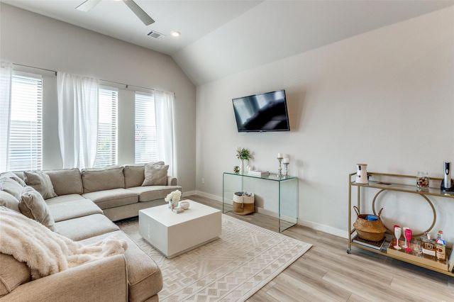 2360 Rook Drive, Dallas, TX 75211