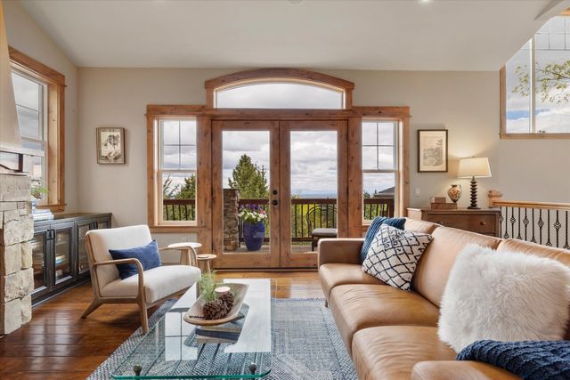 1255 NW Constellation Drive, Bend, OR 97703