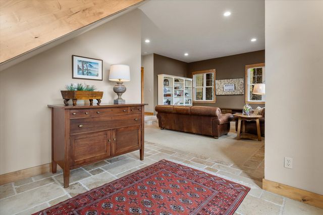 1255 NW Constellation Drive, Bend, OR 97703