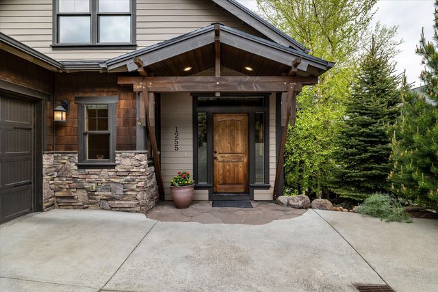 1255 NW Constellation Drive, Bend, OR 97703