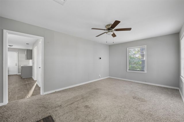 5129 Penrod Court, River Oaks, TX 76114