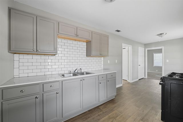 5129 Penrod Court, River Oaks, TX 76114