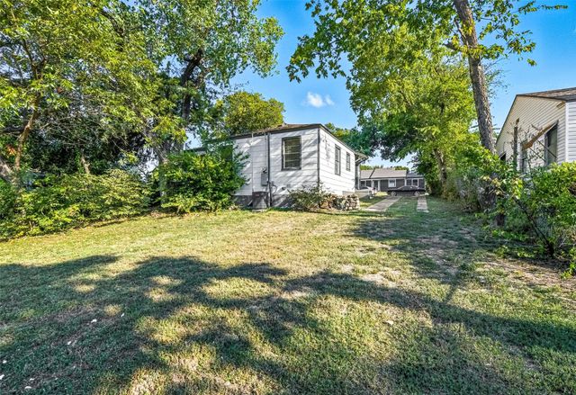 5129 Penrod Court, River Oaks, TX 76114