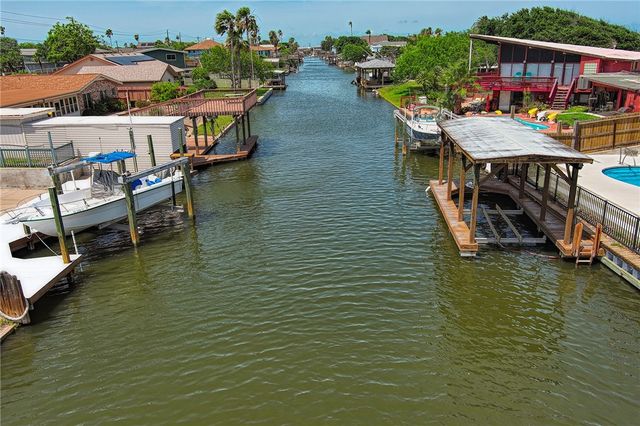 3322 Maui Dr, Corpus Christi, TX 78418