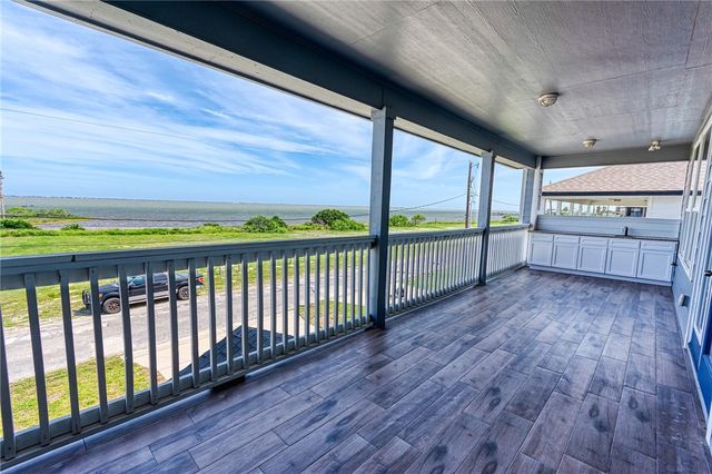 3322 Maui Dr, Corpus Christi, TX 78418